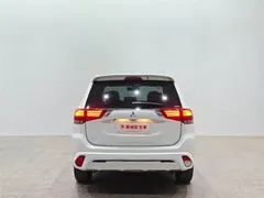2021 Mitsubishi Outlander 2.4L 4WD Enjoy 7, белый — фото 5