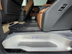 2024 Hongqi HQ9 2.0T 4WD Luxury — фото 18