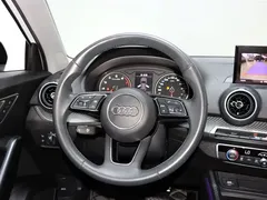 2020 Audi Q2L 35 TFSI, белый — фото 13