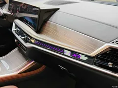 2023 BMW X7 xDrive40i Leading Luxury Package — фото 19