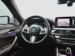 2021 BMW 5 Series 530Li M, белый — фото 12
