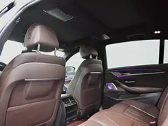 2021 BMW 5 Series 530Li M, белый — фото 14