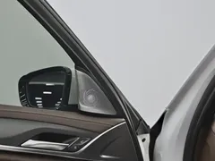 2021 BMW 5 Series 530Li M, белый — фото 20