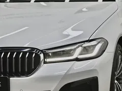 2021 BMW 5 Series 530Li M, белый — фото 29