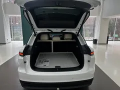 2025 Li Auto i6 4WD Standard, белый — фото 18
