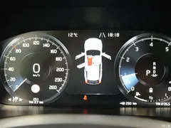 2021 Volvo V90 Cross Country B5 AWD Zhiyuan, белый — фото 8