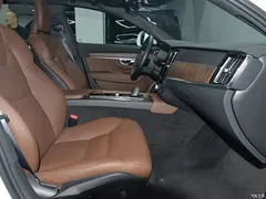2021 Volvo V90 Cross Country B5 AWD Zhiyuan, белый — фото 18