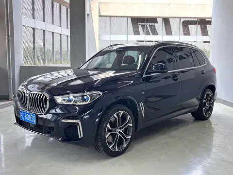 2022 BMW X5 40Li M