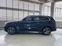 2022 BMW X5 40Li M, чёрный — фото 16