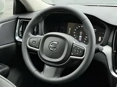2020 Volvo S60 T3 Luxury, белый — фото 9