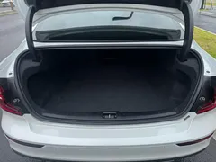2020 Volvo S60 T3 Luxury, белый — фото 14