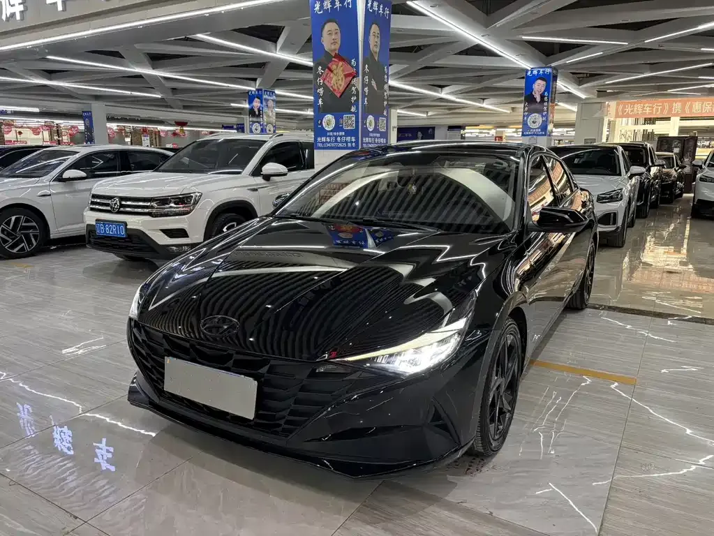 2022 Hyundai Elantra 1.5L CVT LUX Black Knight Limited Edition