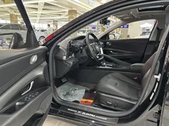 2022 Hyundai Elantra 1.5L CVT LUX Black Knight Limited Edition, чёрный — фото 7