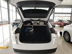 2025 Li Auto i6 2WD Standard, белый — фото 19