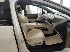 2025 Li Auto i6 2WD Standard, белый — фото 25