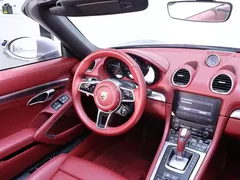 2022 Porsche 718 Boxster 2.0T — фото 14