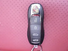 2022 Porsche 718 Boxster 2.0T — фото 23