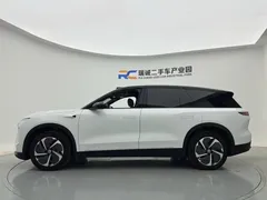 2023 Nio ES8 75kWh, белый — фото 3