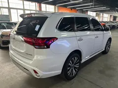 2021 Mitsubishi Outlander 2.4L 4WD Enjoy 7, белый — фото 5
