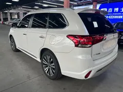 2021 Mitsubishi Outlander 2.4L 4WD Enjoy 7, белый — фото 7