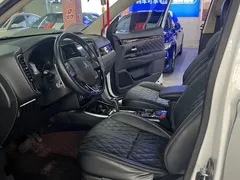 2021 Mitsubishi Outlander 2.4L 4WD Enjoy 7, белый — фото 9