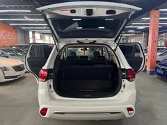 2021 Mitsubishi Outlander 2.4L 4WD Enjoy 7, белый — фото 14