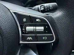 2023 Kia Seltos 1.5L CVT Luxury, белый — фото 11
