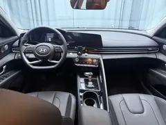 2023 Hyundai Elantra 1.5L CVT LUX Premium — фото 16
