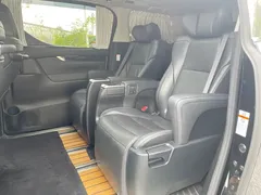 2021 Toyota Vellfire Crown Hybrid 2.5L HV Luxury, чёрный — фото 8