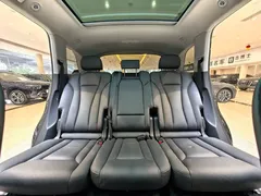 2021 Audi Q7 55 TFSI quattro S line, чёрный — фото 15