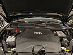 2021 Audi Q7 55 TFSI quattro S line, чёрный — фото 17