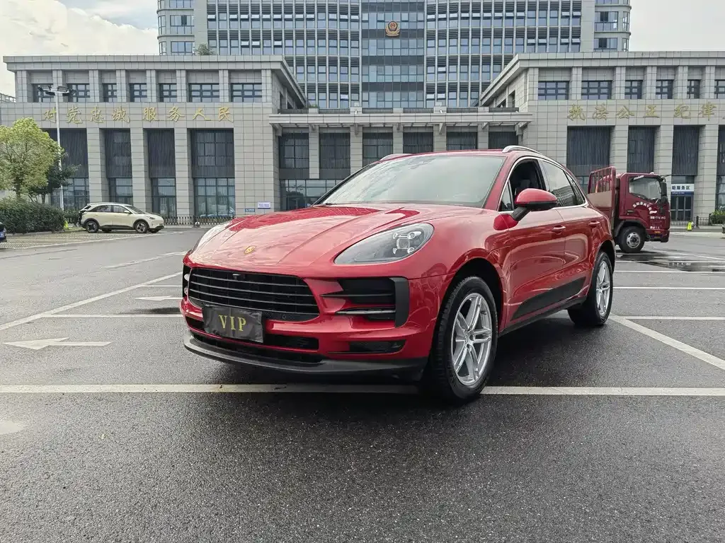 2022 Porsche Macan 2.0T