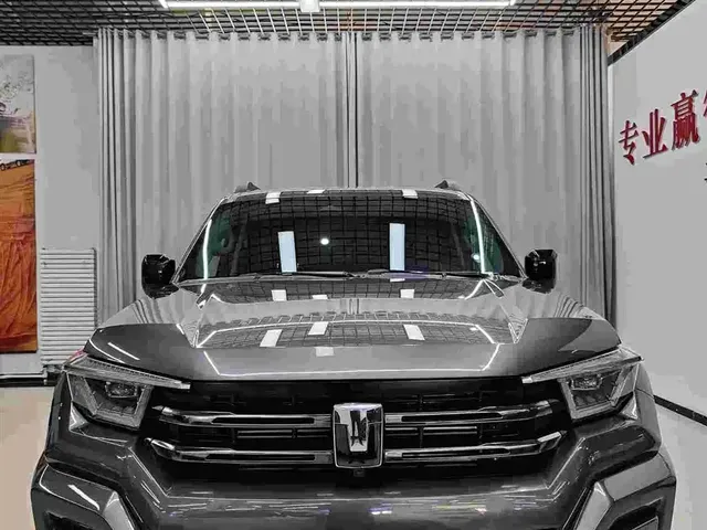 2023 Tank 400 Hi4-T PHEV