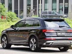 2021 Audi Q7 55 TFSI quattro S line premium type — фото 4