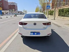 2021 Mazda 3 2.0L AT, белый — фото 8