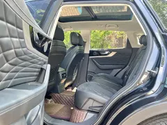 2022 Hongqi HS5 2.0T, чёрный — фото 12