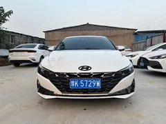 2022 Hyundai Elantra 1.5L CVT LUX Premium, белый — фото 2