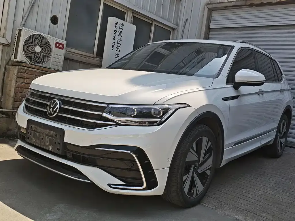 2023 Volkswagen Tiguan L 380TSI AT 4WD R-Line 7-seat
