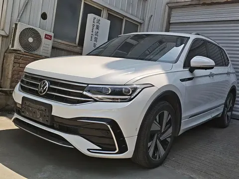2023 Volkswagen Tiguan L 380TSI AT 4WD R-Line 7-seat