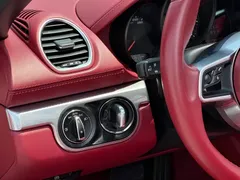 2020 Porsche 718 Boxster 2.0T, белый — фото 19