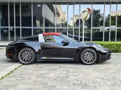 2022 Porsche 911 Targa 4 3.0T, чёрный — фото 6