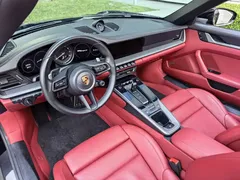 2022 Porsche 911 Targa 4 3.0T, чёрный — фото 12