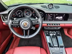 2022 Porsche 911 Targa 4 3.0T, чёрный — фото 17