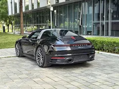2022 Porsche 911 Targa 4 3.0T, чёрный — фото 44