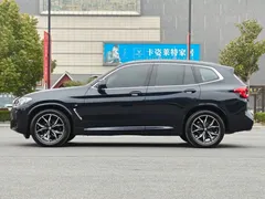 2022 BMW X3 xDrive25i M, чёрный — фото 7