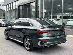 2022 Audi A3L Limousine 35 TFSI, зелёный — фото 10