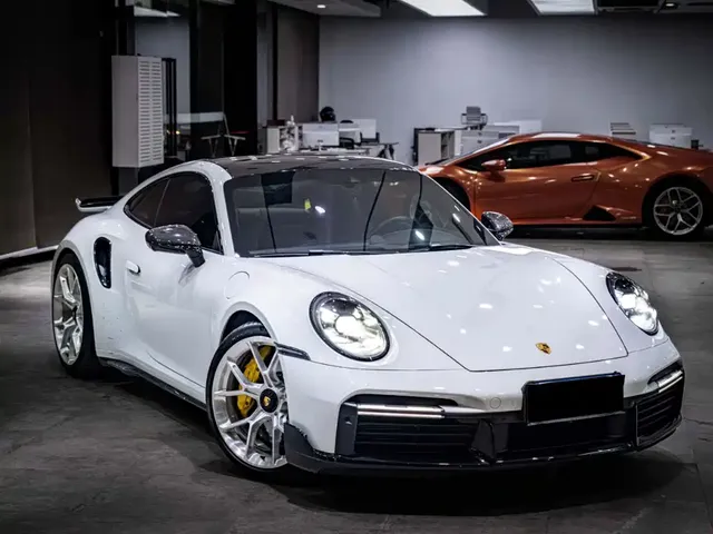 2022 Porsche 911 Turbo S 3.7T