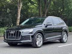 2023 Audi Q7 45 TFSI quattro S line sporty — фото 3