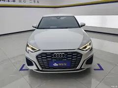 2022 Audi A3 Sportback 35 TFSI aggressive sports version — фото 2