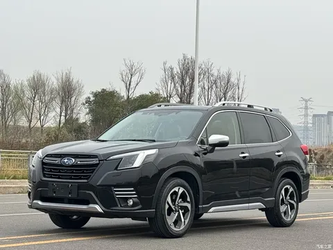 2024 Subaru Forester 2.5i AWD Flagship EyeSight